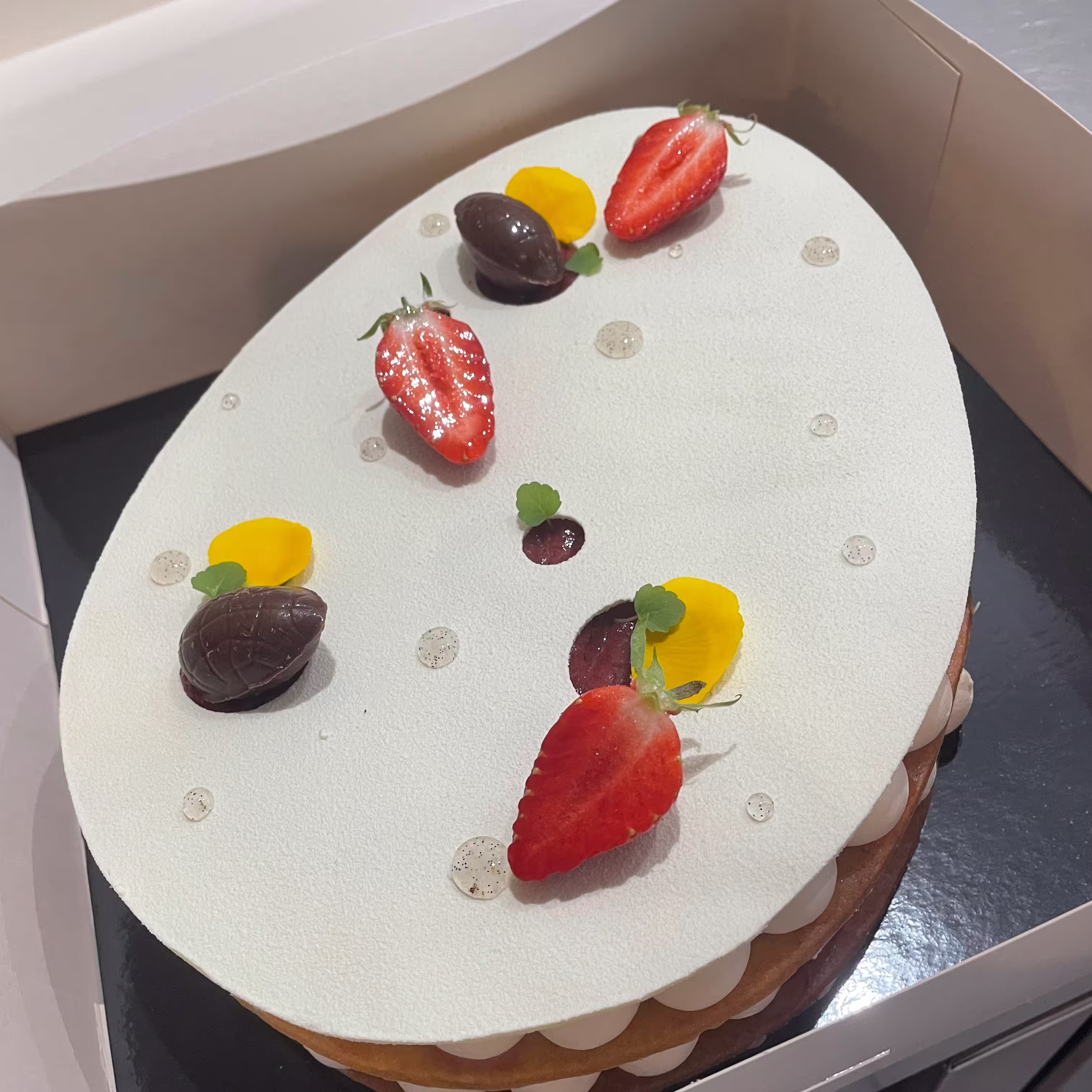 Number Cake forme Oeufs de pâques - Fraises